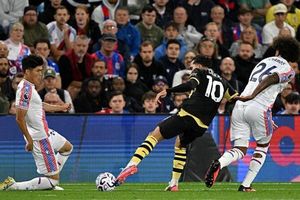 Cú đúp của Haaland và Cherki giúp Man City đè bẹp Crystal Palace