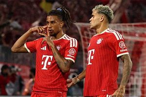 Bayern Munich thắng tưng bừng trong ngày khai màn Bundesliga