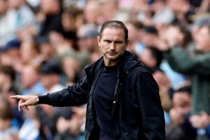 Khởi đầu ác mộng của Lampard