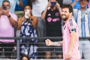Messi lập poker, cùng Inter Miami thắng giải tỏa với tỷ số khó tin