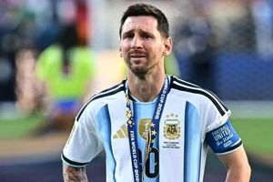 Messi giã từ đội tuyển Argentina