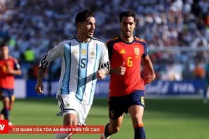 Paredes chỉ trích án phạt cấm thi đấu 10 trận của FIFA sau vụ ẩu đả trong trận chung kết World Cup