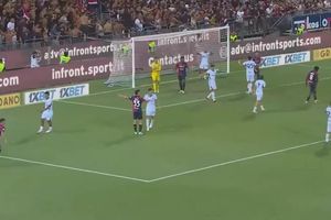 Inter Milan trở lại ngôi đầu Serie A