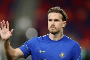 Chelsea đẩy hai 'sao xịt' sang Tottenham