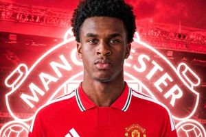 MU 'rút ruột' thành công Liverpool