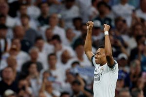 Mbappe nói gì khi được hỏi về Mourinho?
