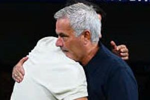 Niềm vui trọn vẹn của Mourinho