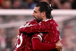 Liverpool ngược đánh bại Atletico ở trận ra quân Cúp C1