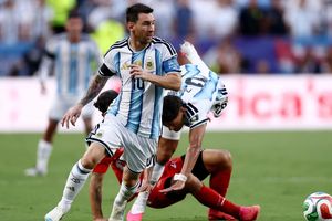 Lionel Messi trở lại đội hình đội tuyển Argentina