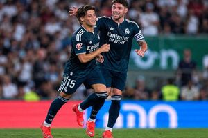 Real Madrid thoát hiểm phút cuối, Espi giúp Mourinho giữ trọn 3 điểm