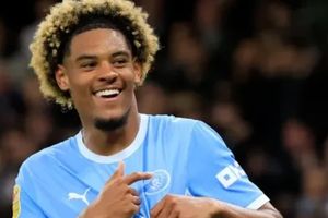 Ngôi sao trẻ 17 tuổi Floyd Samba lập cú đúp trong ngày ra mắt, Man City thắng Norwich 5-0