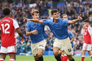 Ngoại hạng Anh: Arsenal thua sốc trên sân Brighton