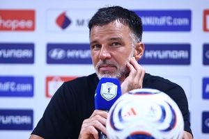 HLV Thái Lan mong từng ngày tái đấu tuyển Việt Nam ở FIFA ASEAN Cup