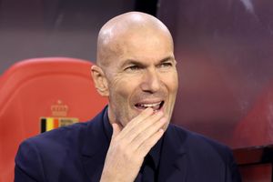 Pháp lại thắng nhọc nhằn dưới thời Zidane