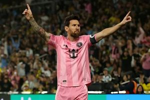 Messi mua CLB Tây Ban Nha