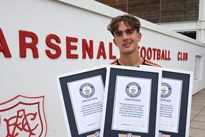 Cầu thủ Arsenal được vinh danh 3 kỷ lục Guinness