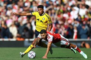 Arsenal 2-1 Leeds United: Ngược dòng vất vả, Bruno Guimaraes tỏa sáng