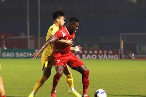 Khốc liệt ở cả hai chiều V-League