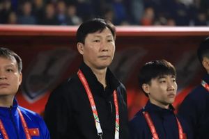 HLV Kim Sang-sik nghỉ phép