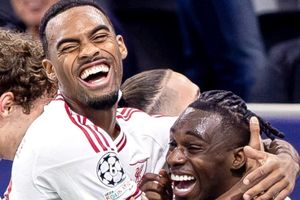 Trận cầu điên rồ tại Champions League
