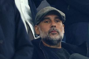 Guardiola bị sốc khi Man City thua đậm