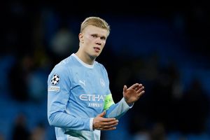 Erling Haaland phá kỷ lục của Lionel Messi tại Champions League