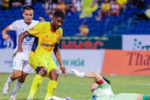 Nam Định đánh bại Thanh Hoá 2-0: Damoth phản lưới nhà