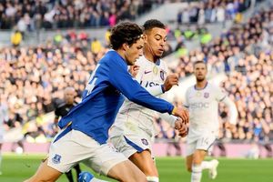 Pedro Neto lập cú đúp, Chelsea thắng Everton 2-0