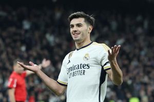 Bí ẩn ngôi sao bị Mourinho bỏ quên ở Real Madrid