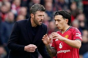 Hàng thủ Man United chưa đủ trình độ đứng ở nửa trên BXH