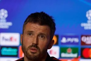Michael Carrick tiết lộ kế hoạch chuyển nhượng tháng Giêng để vực dậy Man Utd