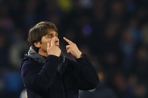 MU có nguy cơ mất Conte vào tay Juventus