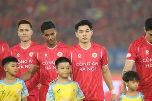 CAHN thua trận đầu tiên ở V-League: Dấu hiệu quá tải?