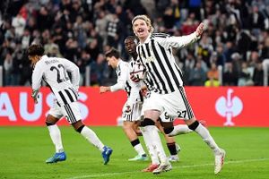 Woltemade tỏa sáng, Juventus thoát thua trong gang tấc