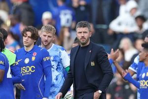 Carrick nói gì sau thất bại khiến MU chạm đáy 42 năm?