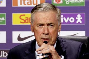 Phóng viên 'đầu hàng' với câu nói thâm thúy của Ancelotti