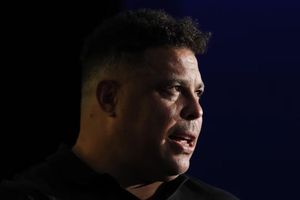 Nếu sinh muộn hơn 20 năm, Ronaldo sẽ còn vĩ đại đến đâu
