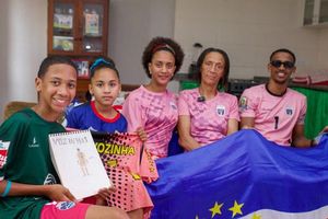 Mẹ của thủ môn Vozinha (Cape Verde) được cấp visa sang Mỹ xem World Cup