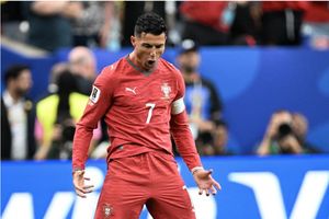 Một trận đấu, hàng loạt cột mốc, Ronaldo phá hai kỷ lục của Messi ở World Cup 2026