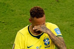 Khoảnh khắc khiến người hâm mộ rơi nước mắt vì Neymar