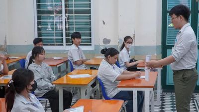 Nông lâm, Quốc tế, Văn hóa TPHCM... công bố điểm chuẩn: Công nghệ, sức khỏe tiếp tục dẫn đầu