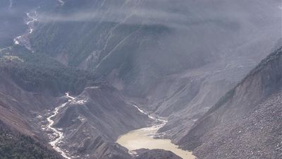 Toàn cảnh thảm họa lũ quét tại Nepal và Tây Tạng