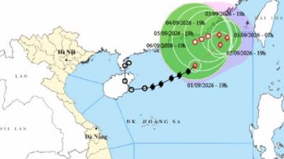 Bão số 5 di chuyển chậm dần, dự báo tồn tại nhiều ngày trên Biển Đông