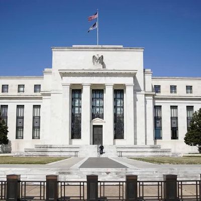 Quan chức Fed: Việc tăng lãi suất có thể cần thiết nhưng chưa cấp bách