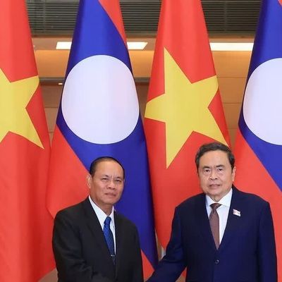 Chủ tịch Quốc hội Trần Thanh Mẫn tiếp Thường trực Ban Bí thư Trung ương Đảng Nhân dân Cách mạng Lào
