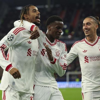 Barcola ghi hat-trick, Liverpool đại thắng 6-3