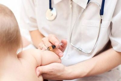 Những lưu ý khi đưa trẻ đi tiêm chủng