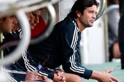 Santiago Solari tiếp quản Real Madrid