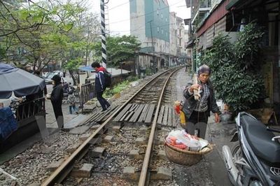 Đường sắt cần hơn 7.300 tỷ đồng để ngăn chặn 'tử thần' rình rập