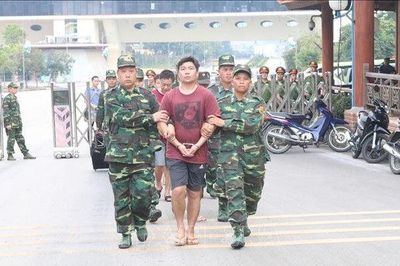 Lạng Sơn: Bắt giữ 4 đối tượng bị truy nã ở Trung Quốc, cầm đầu đường dây buôn lậu tổ yến trị giá 7.000 tỷ đồng